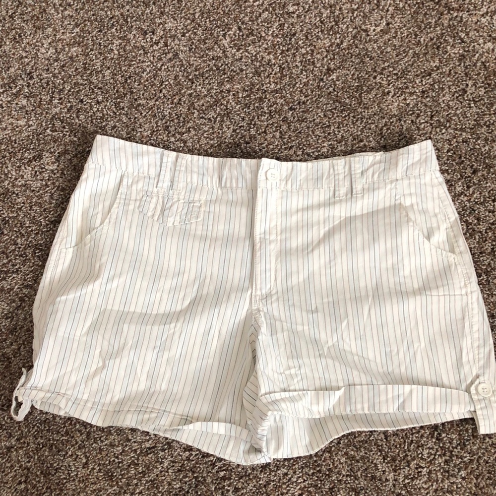 Gloria Vanderbilt shorts